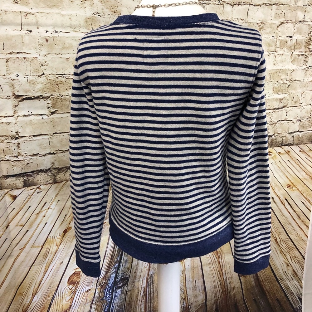 Levi’s sweatshirt - Picture 6 of 8